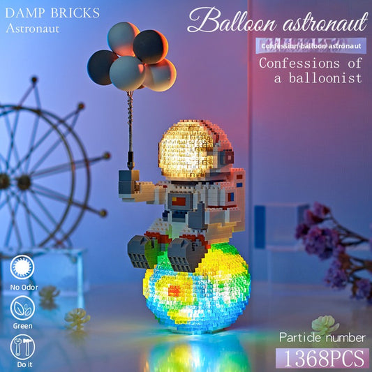 Micro block astronaut with glow-in-the-dark parts
