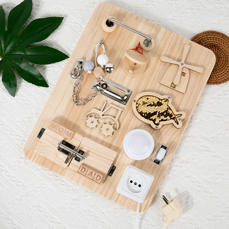 Montessori-Busy-Board aus Holz