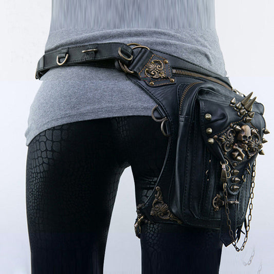 Vertical crossbody bag in PU leather with rivets and chain