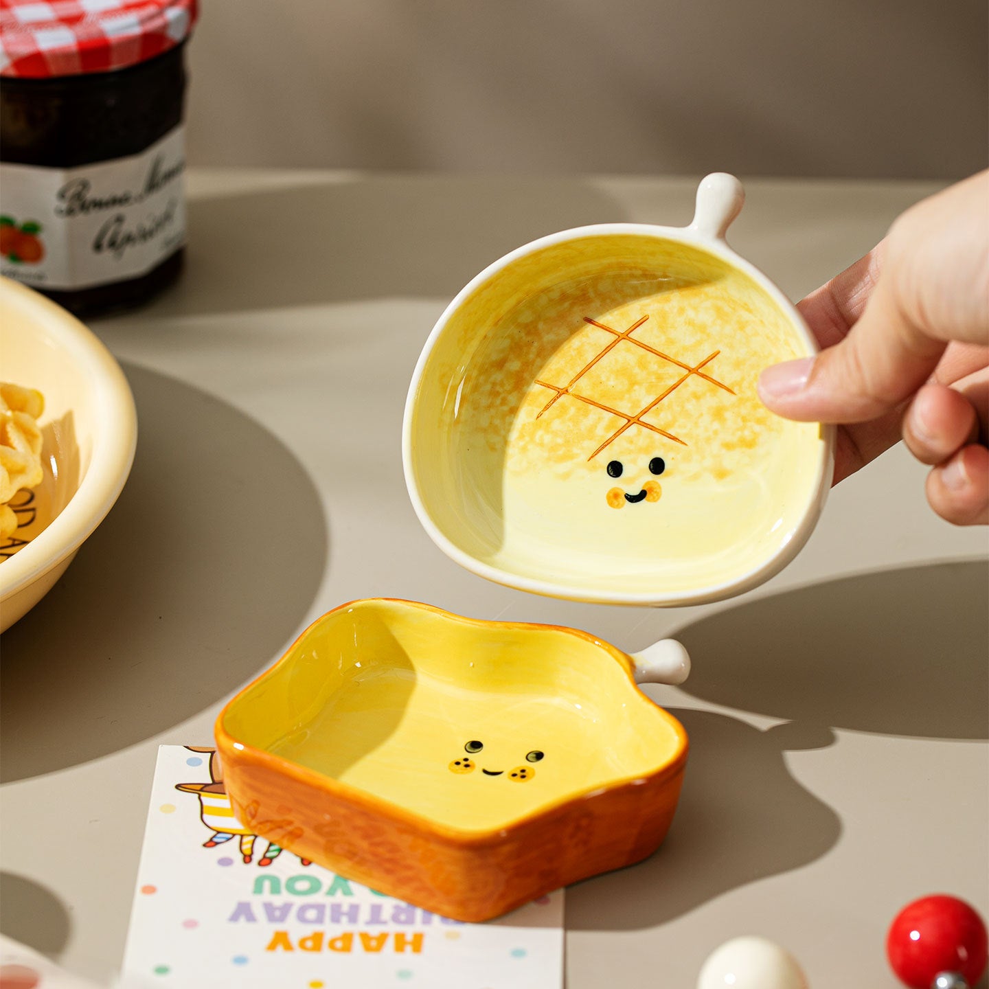 Sechseckige Dessertteller aus Keramik