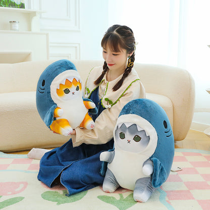 Peluche chat-requin, jouet et coussin