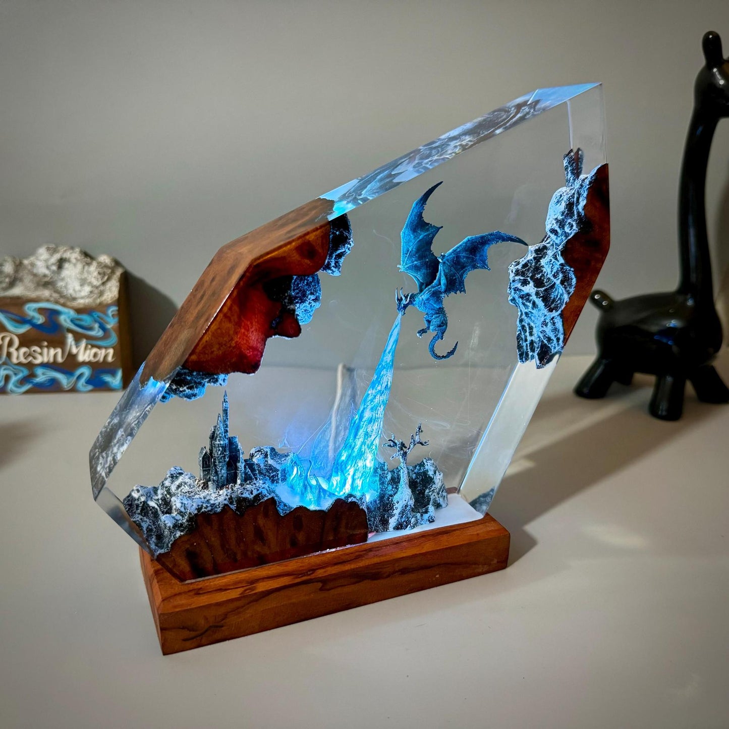 Luz nocturna escultura dragón de hielo