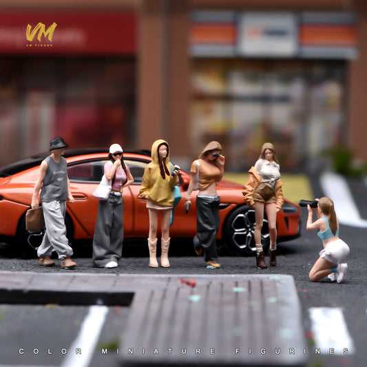 Hand-painted resin figures at 1/64 diecast scale