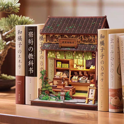 Maison miniature serre-livres, modèle 3D en bois