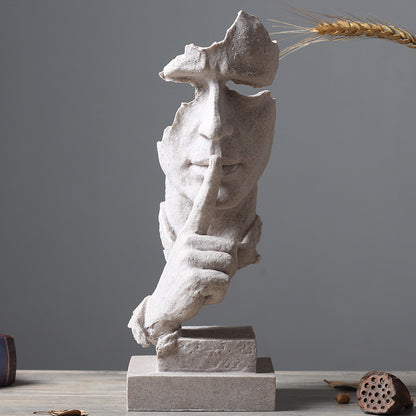 Abstrakte ruhende Figur aus Kunstharz